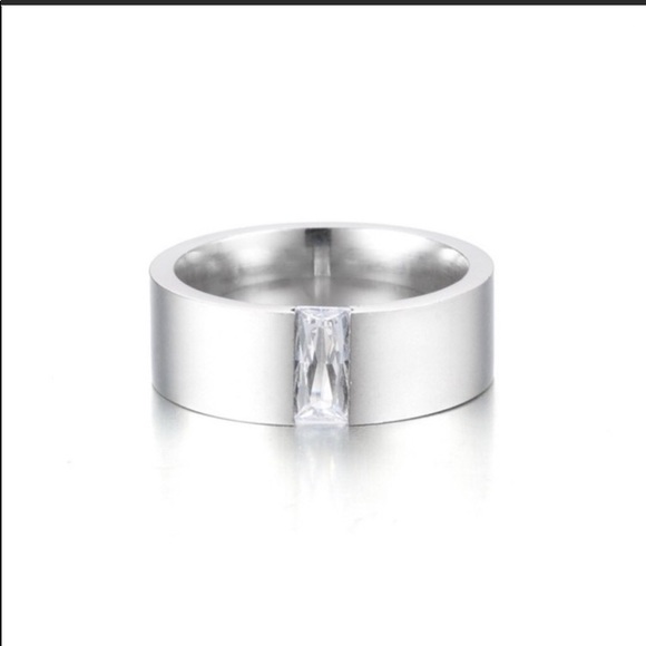 Jewelry - Reposh! EXCELLENT CONDITION Titanium lab created